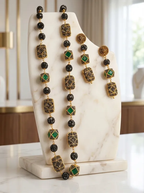 Regal_Emerald_&_Black_Beaded_Long_Necklace_Set_with_Matching_Earrings