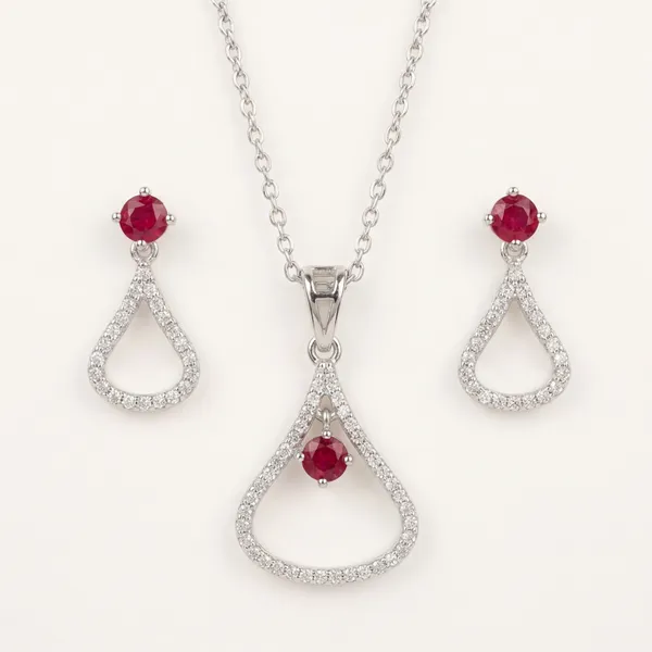 Elegant_Red_Pendant_Necklace_With_Matching_Earrings_Set