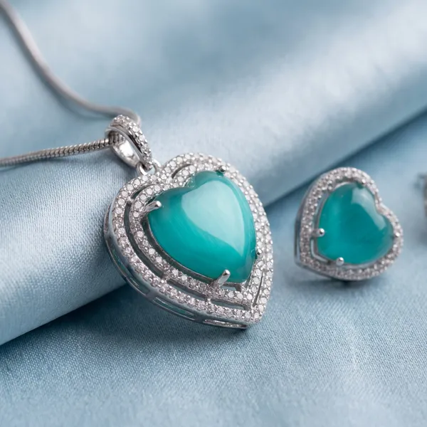Turquoise_Heart_Pendant_Necklace_And_Earrings_Set