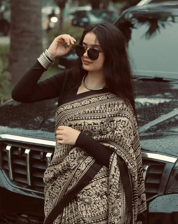 Black_Pure_Silk_Saree_For_Women