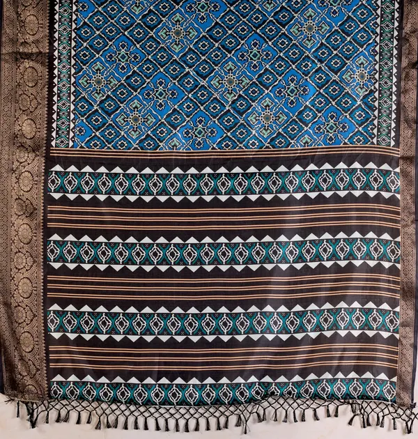 Royal_Blue_Lichi_Silk_Saree_For_Women