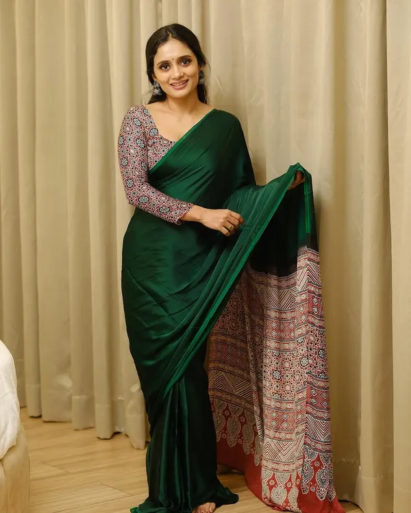 Green_Modal_Silk_Saree_For_Women