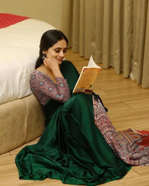 Green_Modal_Silk_Saree_For_Women