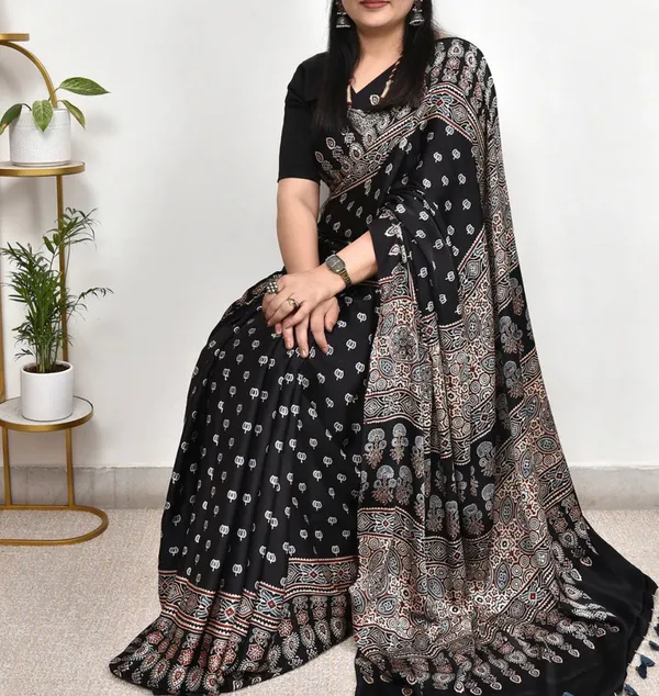 Black_Modal_Silk_Saree_For_Women