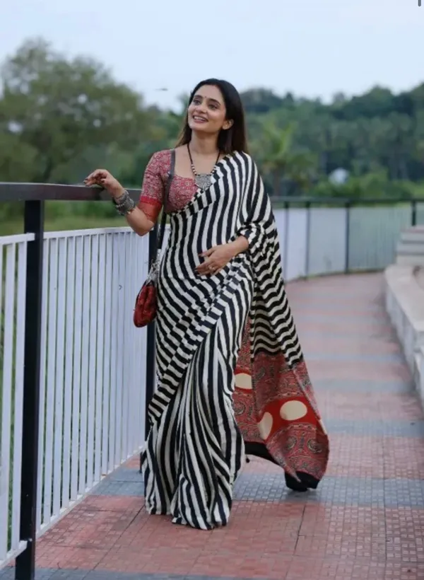 Black_And_White_Satin_Modal_Silk_Saree_For_Women