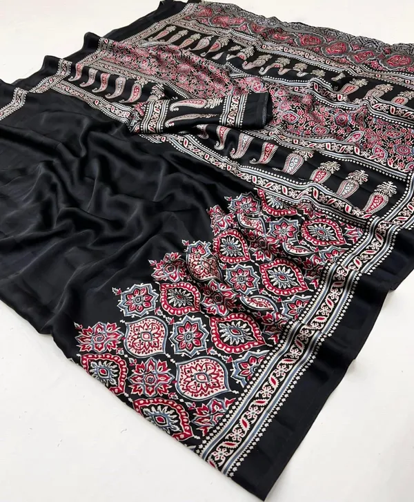 Black_Modal_Silk_Saree_With_Blouse_Piece