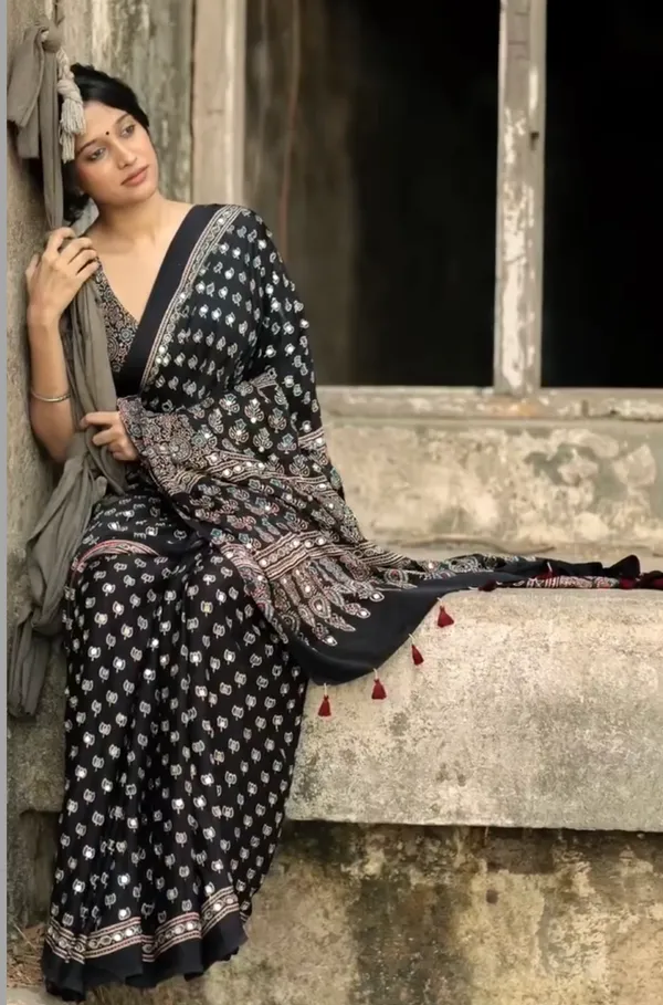 Jiya_lotus_Designer_Black_Ajarakh_Saree_with_blouse_Piece_