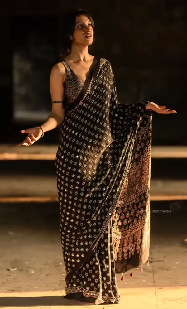 Jiya_lotus_Designer_Black_Ajarakh_Saree_with_blouse_Piece_