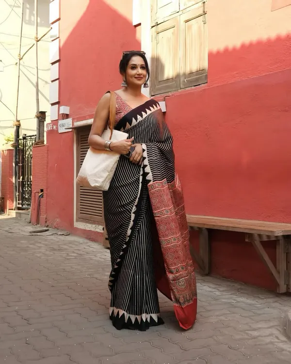 Leheriya_with_Ajarakh_Modal_silk_Saree