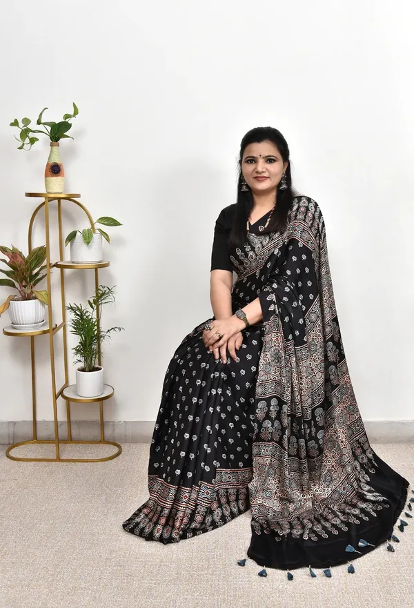 Lotus_Ajarakh_Saree_with_blouse_Piece
