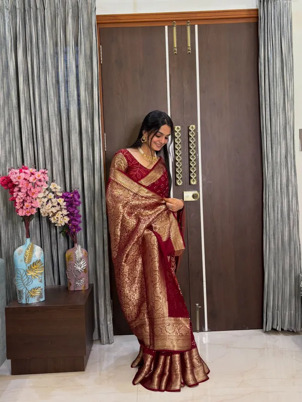 Pooja_Saree_Maroon_Bandhej_Butta_with_blouse_for_Women