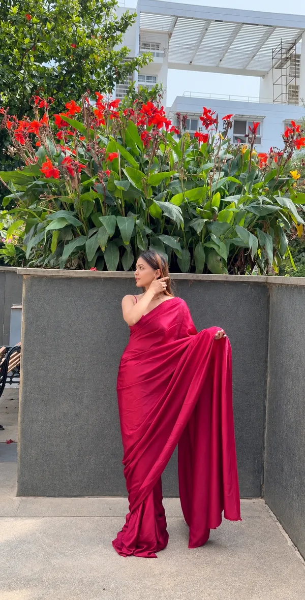magenta_solid_satin_saree_For_Women