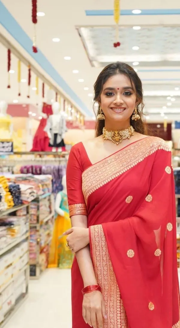 Red_Soft_Banarasi_Saree_For_Women