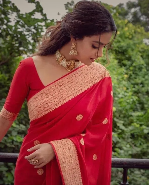 Red_Soft_Banarasi_Saree_For_Women