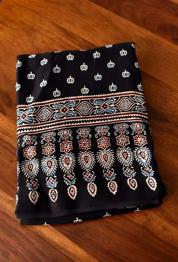 Lotus_Ajarakh_Saree_with_blouse_Piece