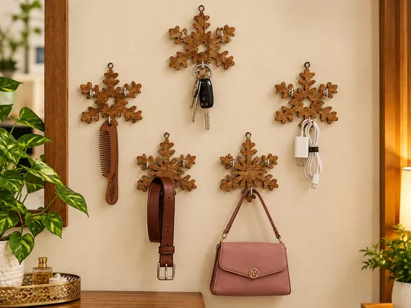 mango_wood_snow_flake_key_holders