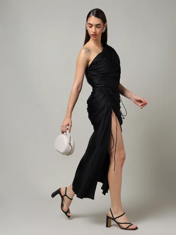 Her_Black_Dress