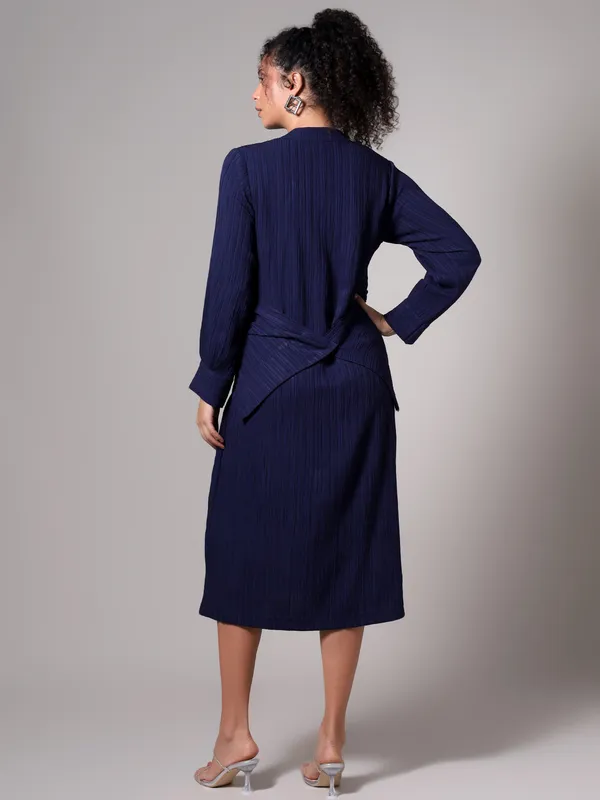 Her_Blue_Texture_Dress