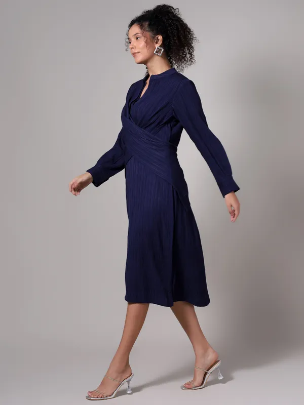 Her_Blue_Texture_Dress