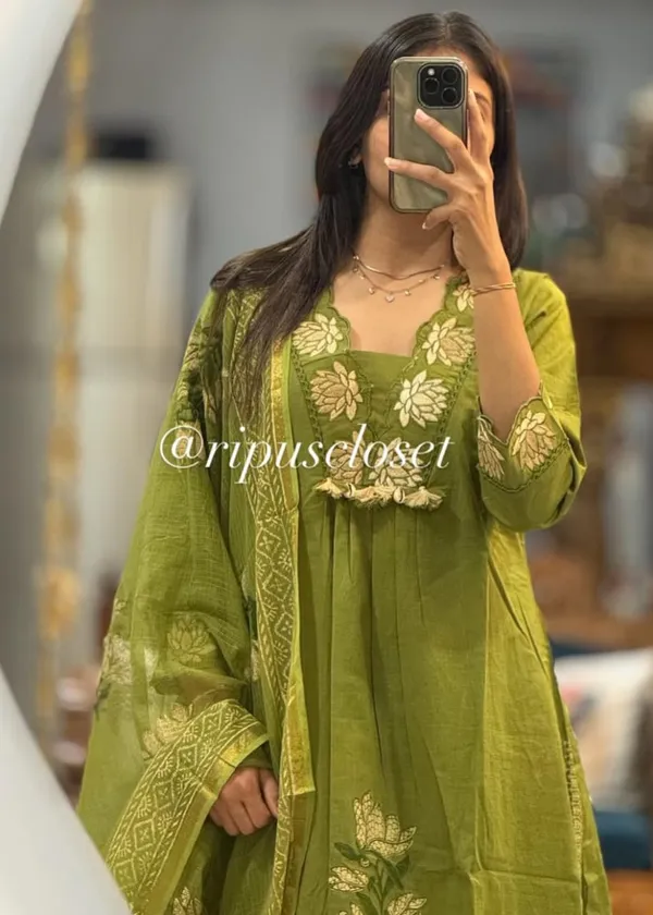 Green_Embroidered_Anarkali_Suit_Set_With_Dupatta