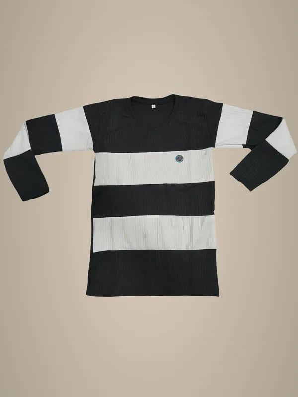 Black_And_White_Striped_Full_Sleeve_T-Shirt