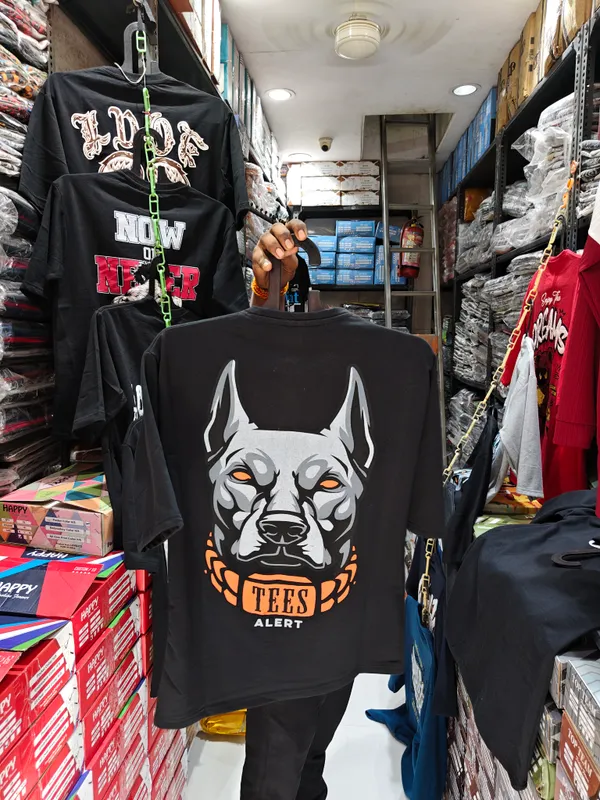Black_Gangsta_Graphic_T-Shirt_With_Dog_Print