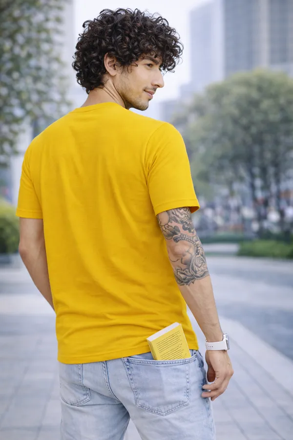 Men'S_Beige_Color_Block_Zip_Polo_Shirt_With_Long_Sleeves