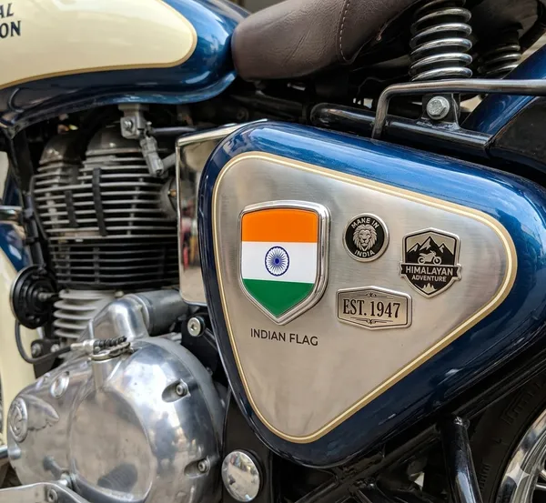 Tiranga_Chrome_Car_And_Bike_Badge_GFBG-001
