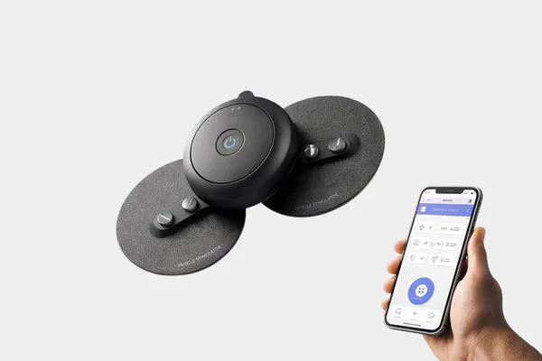Black_Pulsecore_Smart_Muscle_Activation_Recovery_Device_&_White_PulsePad_Wireless_TENS_&_EMS_Muscle_Therapy_Pocket_Device_(Combo_of_2)
