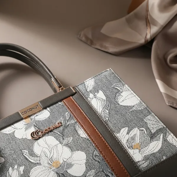 Signature_Multicolor_Printed_Faux_Leather_Detachable_Strap_Handbag_For_Women