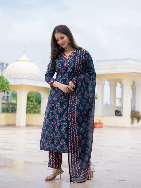 Kaheri_Navy_Blue_Rayon_Printed_Kurti_Pant_Dupatta_Set_for_ladies_2064