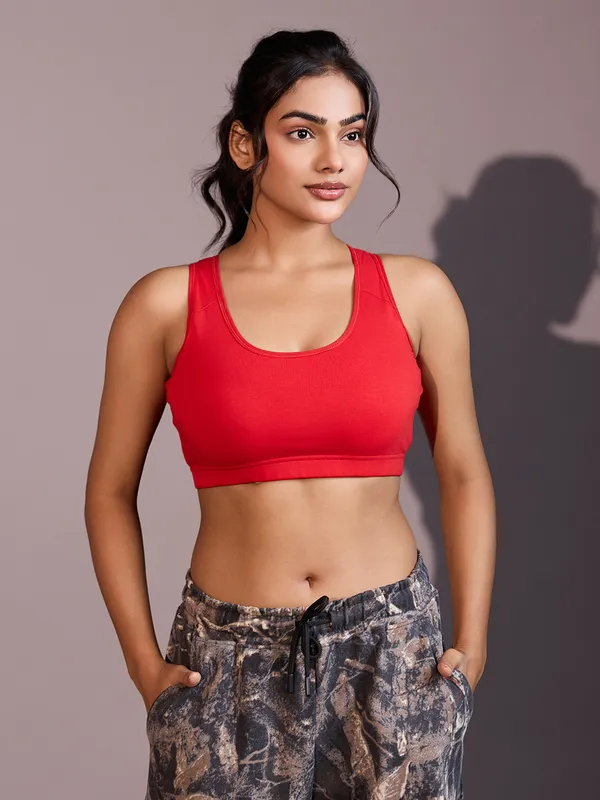 Kaheri_Solid_Cherry_Red_Seamless-Back_Performance_Bra_UV-008_Red