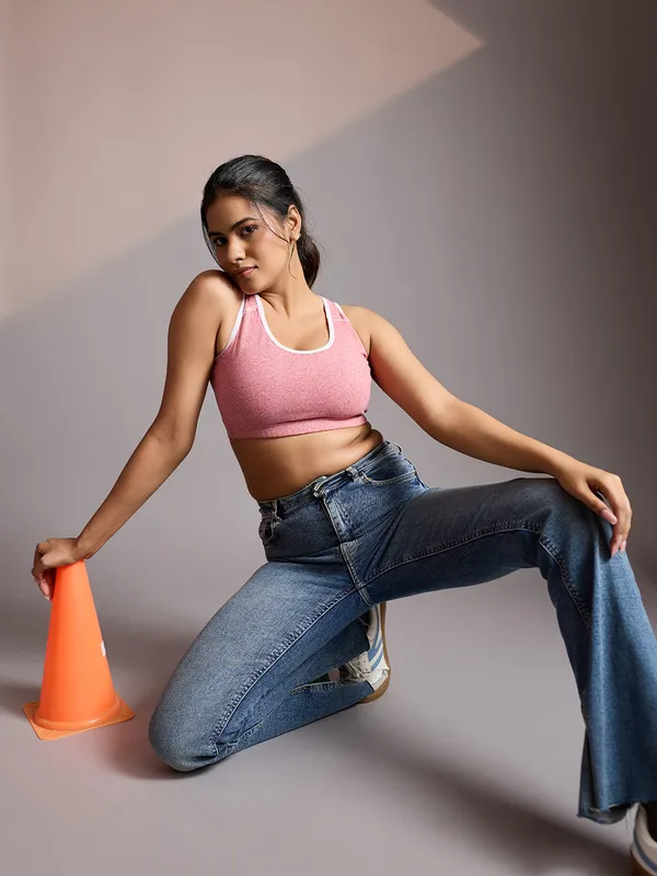 Kaheri_Women’s_Heather_Pink_Activewear_Sports_Bra_with_White_Contrast_Piping_UV-008_Melange_Pink