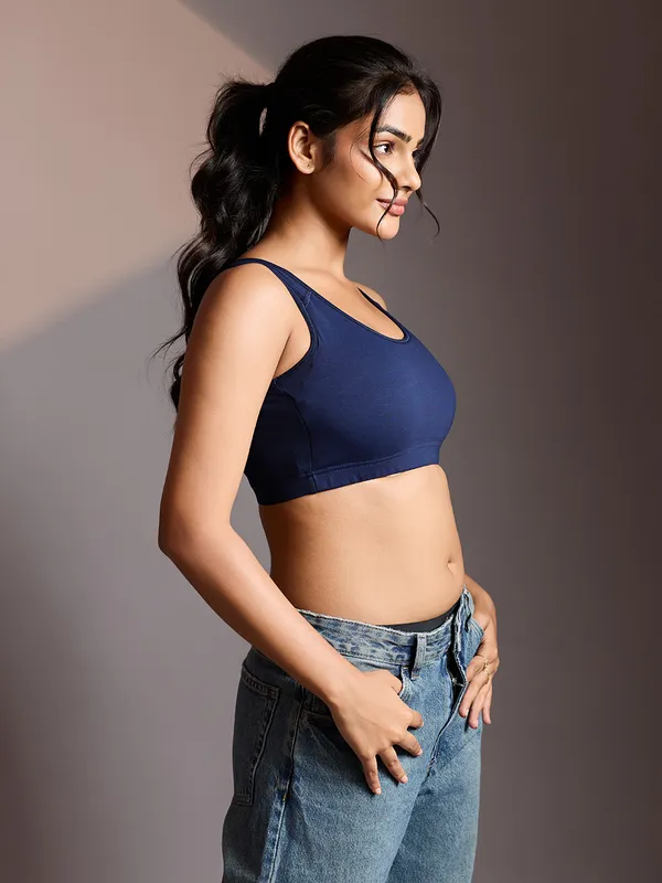 Kaheri_Women’s_Solid_Navy_Blue_Performance_Sports_Bra_–_Slip-on_Comfort_UV-008_Navy
