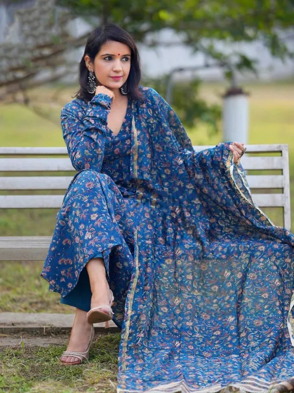 Morpich_Rayon_Printed_Kurti_Pant_Dupatta_Set_|_Kaheri_Enterprise
