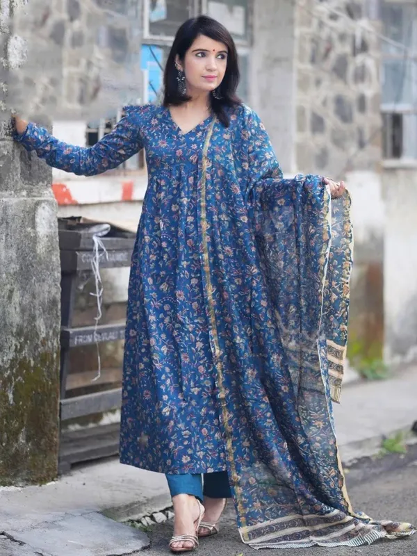 Morpich_Rayon_Printed_Kurti_Pant_Dupatta_Set_|_Kaheri_Enterprise