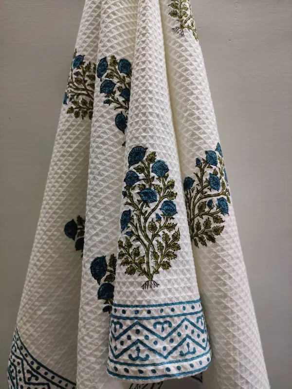Hand_Block_Print_Organic_Cotton_Waffle_Towel_Set:_Bath_&_Hand_Towels