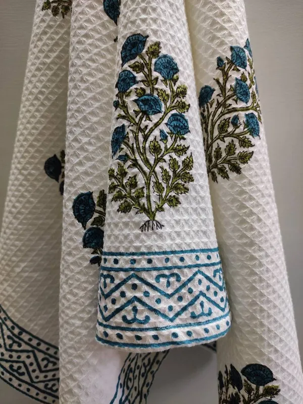 Hand_Block_Print_Organic_Cotton_Waffle_Towel_Set:_Bath_&_Hand_Towels