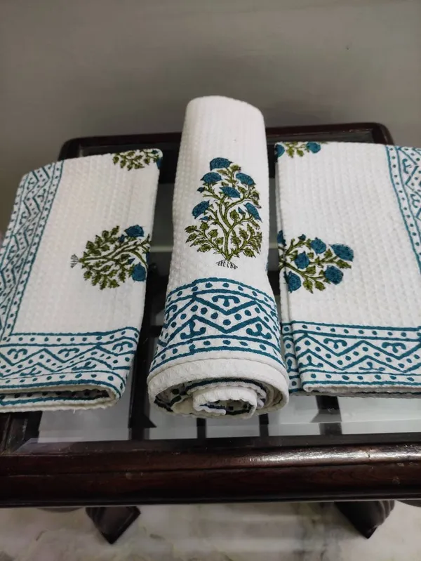 Hand_Block_Print_Organic_Cotton_Waffle_Towel_Set:_Bath_&_Hand_Towels
