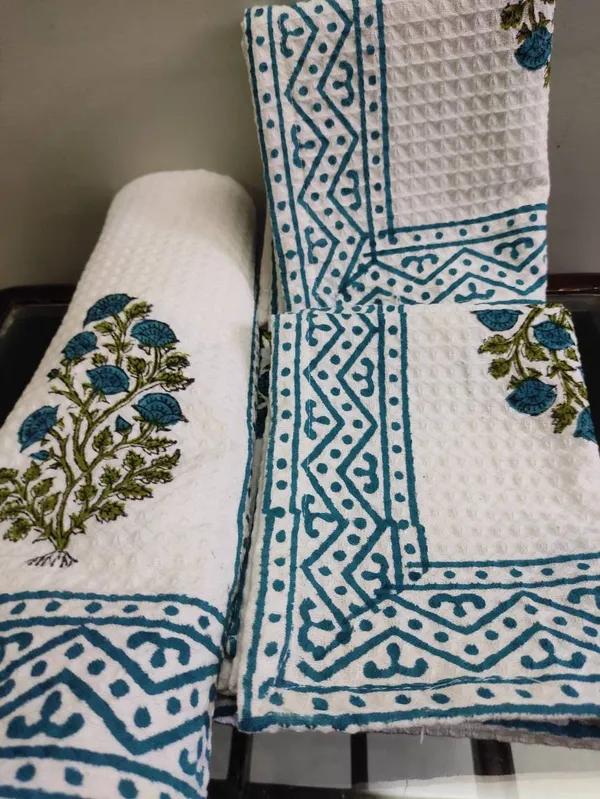 Hand_Block_Print_Organic_Cotton_Waffle_Towel_Set:_Bath_&_Hand_Towels