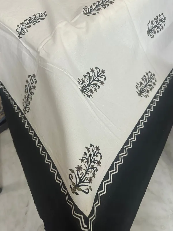 Artisan_Made_Sanganeri_Block_Print_Table_Cover_-_6_Seaters_|_Monochrome_Botanical_Print_|_100%_Premium_Cotton_Table_Linen_(60"X90")