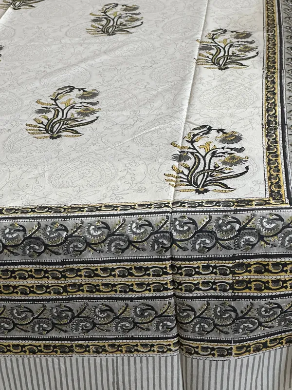 Indian_Block_Print_Tablecloth:_Floral_Cotton_Farmhouse_Table_Cover