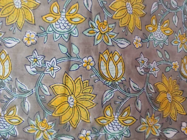 Hand_Block_Cotton_Fabric:_Mughal_Floral_Print,_44"_Wide