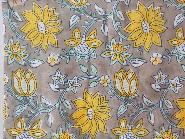 Hand_Block_Cotton_Fabric:_Mughal_Floral_Print,_44"_Wide