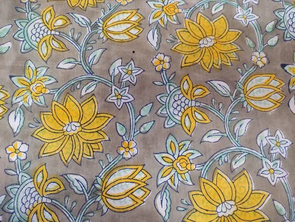 Hand_Block_Cotton_Fabric:_Mughal_Floral_Print,_44"_Wide