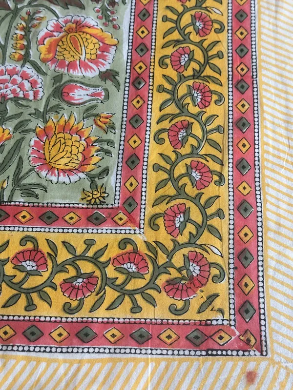 Hand_Block_Print_Tablecloth:_Floral_Indian_Decor,_6_Seater