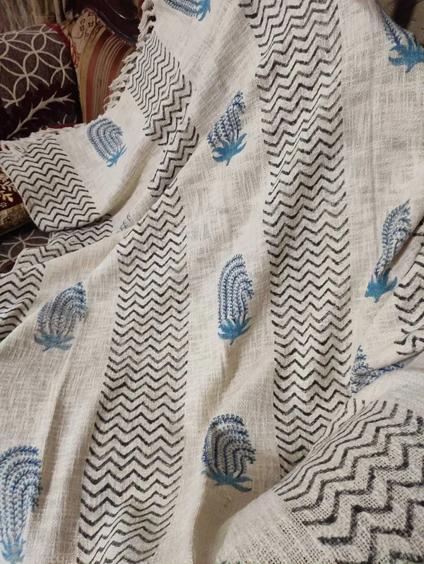 Hand_Woven_Mud_Cloth_Throw_Blanket:_Natural_Hand_Printed_Cotton,_Boho_Tassels