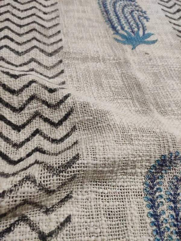 Hand_Woven_Mud_Cloth_Throw_Blanket:_Natural_Hand_Printed_Cotton,_Boho_Tassels