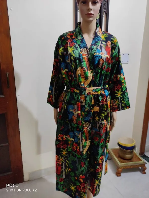 Frida_Kahlo_Print_Cotton_Kimono_Robe:_Colorful_Everyday_Wear