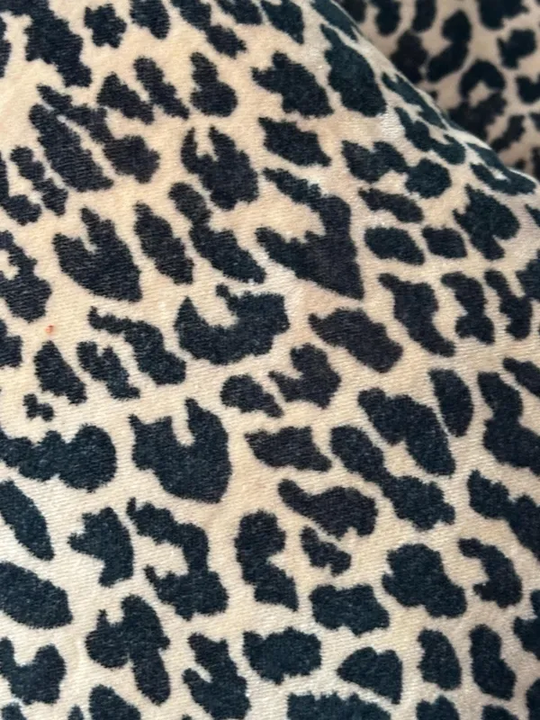 Velvet_Pillow_Cover_Beige_And_Black_Leopard_Print_,_Can_Be_Custmized_In_Required_Size_.